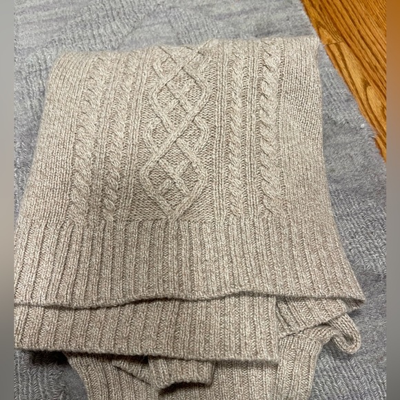 ALAN PAINE Turtleneck - Picture 6 of 6